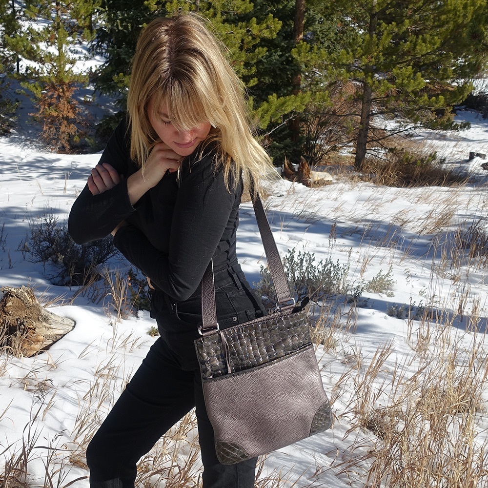 (NEW) Brighton Peyton Leather Crossbody in Pewter